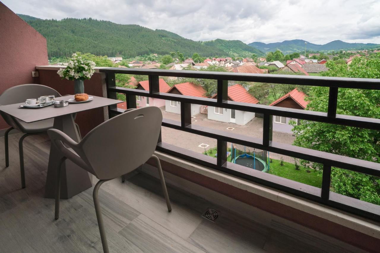 Hotel Eden Garden Spa Campulung Moldovenesc Exterior photo